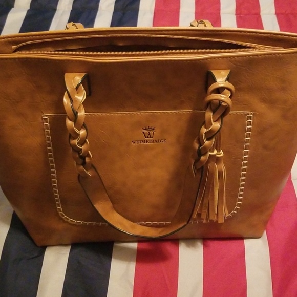 weimeibaige Handbags - Weimeibaige Tan purse